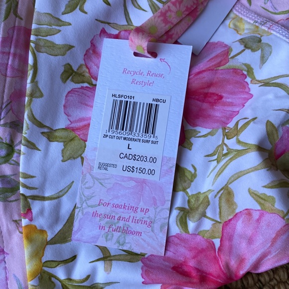 Love Shake Fancy x Hurley one piece swimsuit NWT - Picture 15 of 16